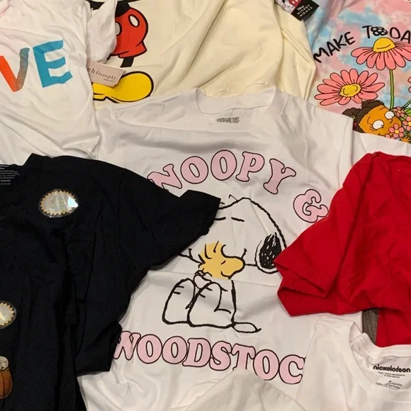 NWOT 28 Shirt Nintendo, Guess,Disney, Nickelodeon,Philosophy and More - Picture 4 of 13
